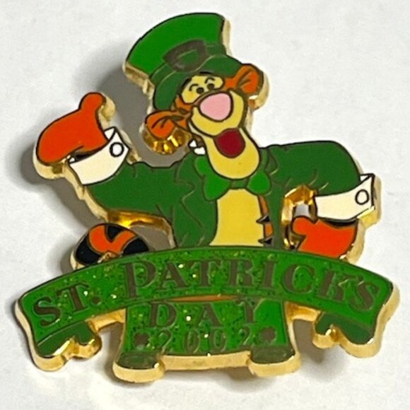 Tigger from Winnie the Pooh St. Patrick's Day 2002 Lapel Hat Vest Pin 1.25" - Picture 2 of 16